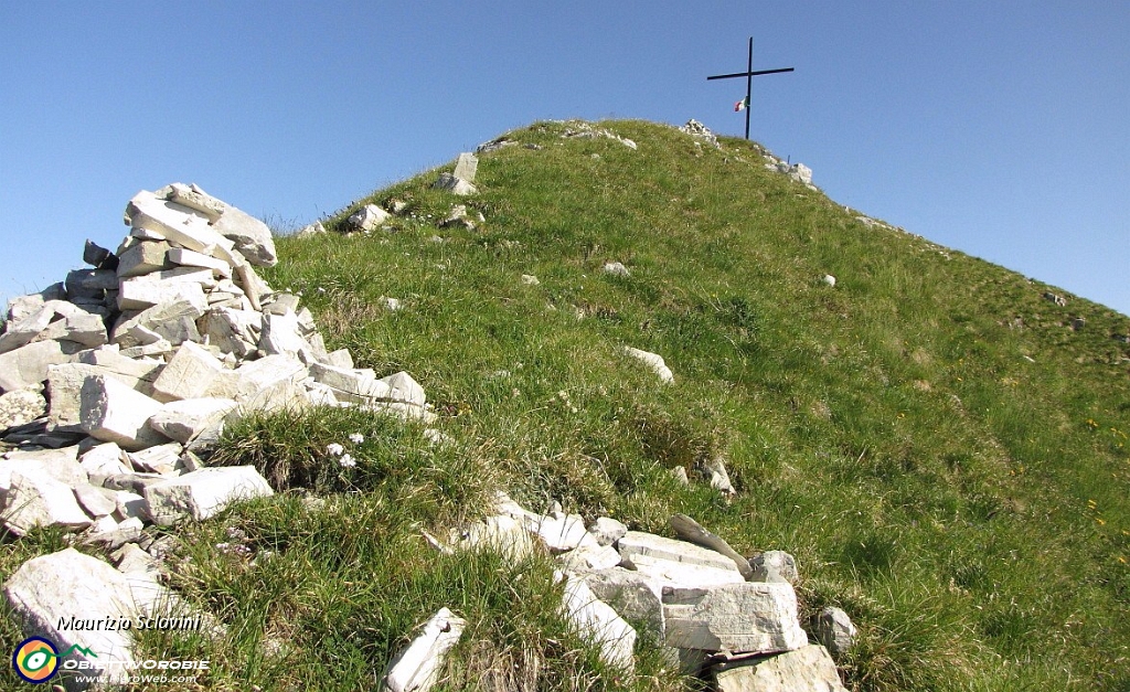 11 E dopo un bel po' di tremarella eccomi alla croce....JPG